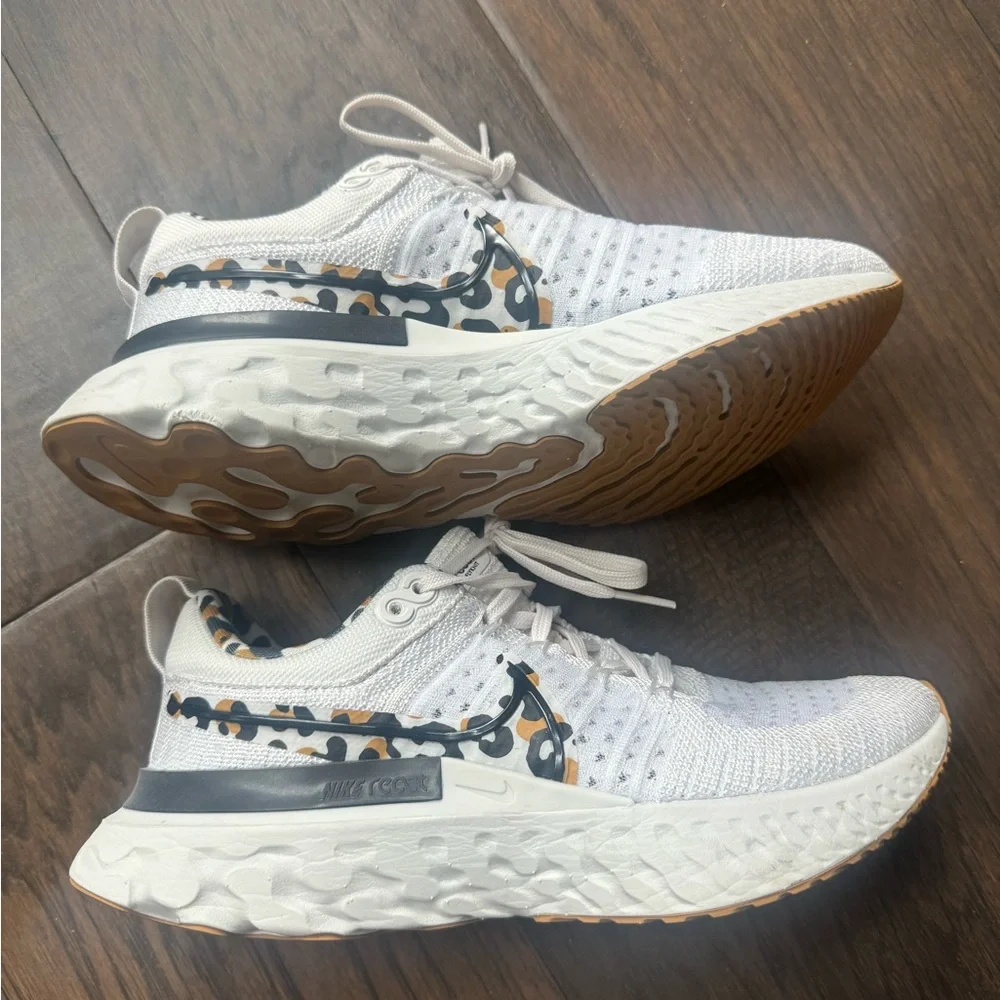 Nike React Infinity Run Flyknit 2. Great condition - Picture 2 of 3